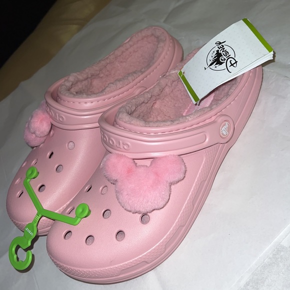 (M9/W11) UNISEX DISNEY Minnie Holiday Fuzzy Pon Pon CROCS - Picture 10 of 16